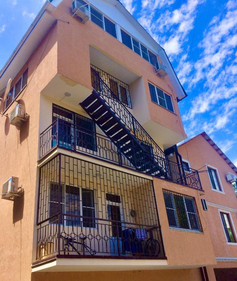 Hotel By The Sea Rozetta Sochumi Exterior foto